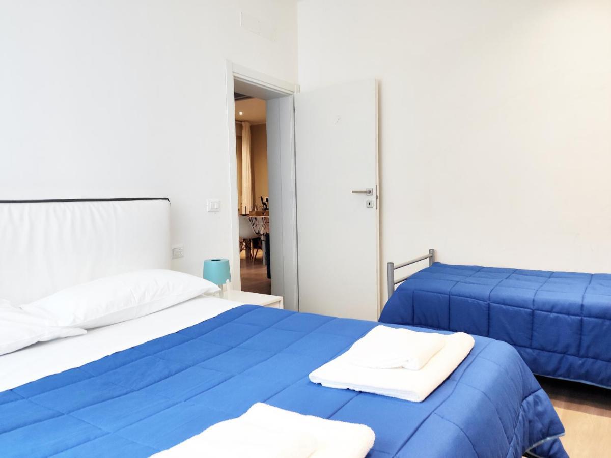 Mamma Casa Marina Center Apartments Rimini Bagian luar foto