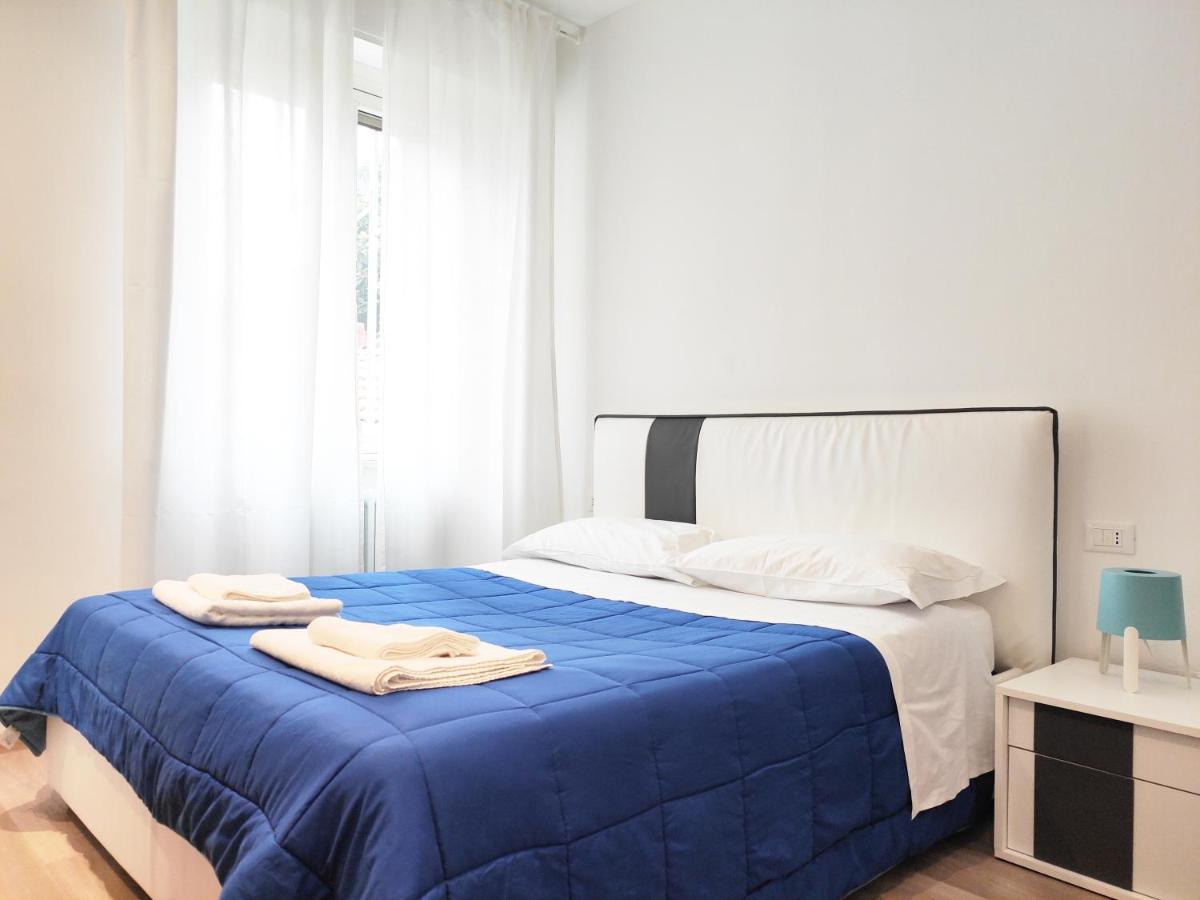 Mamma Casa Marina Center Apartments Rimini Bagian luar foto