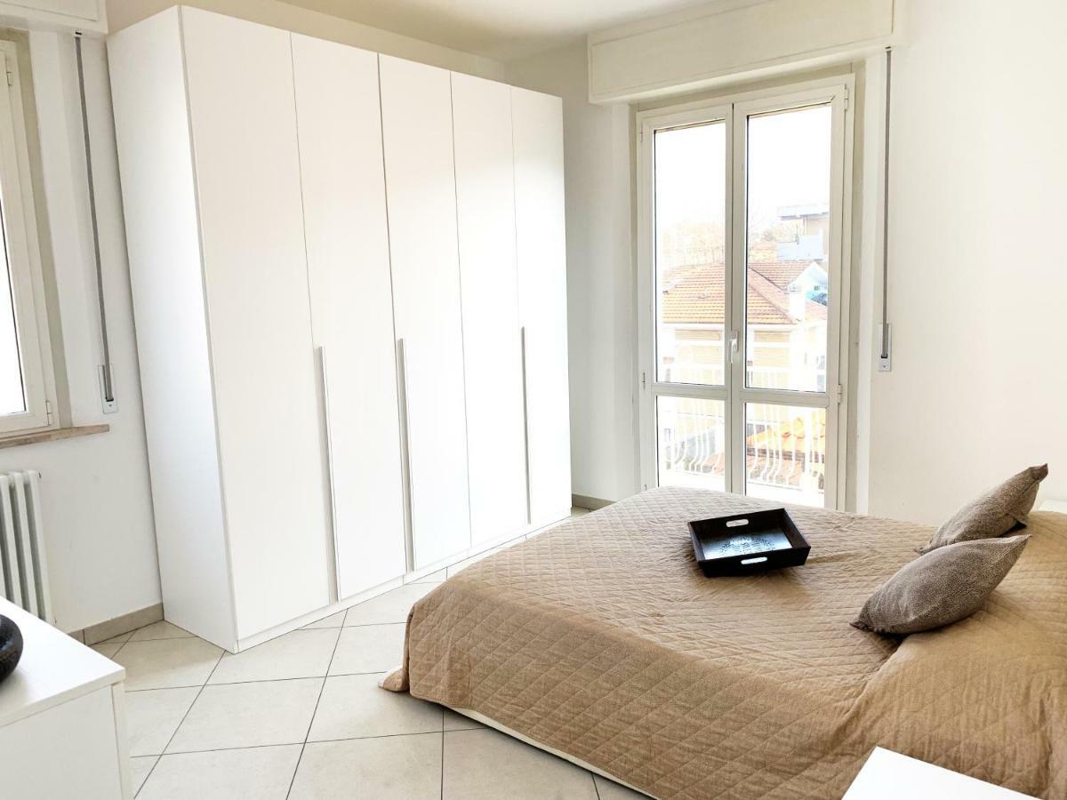 Mamma Casa Marina Center Apartments Rimini Bagian luar foto