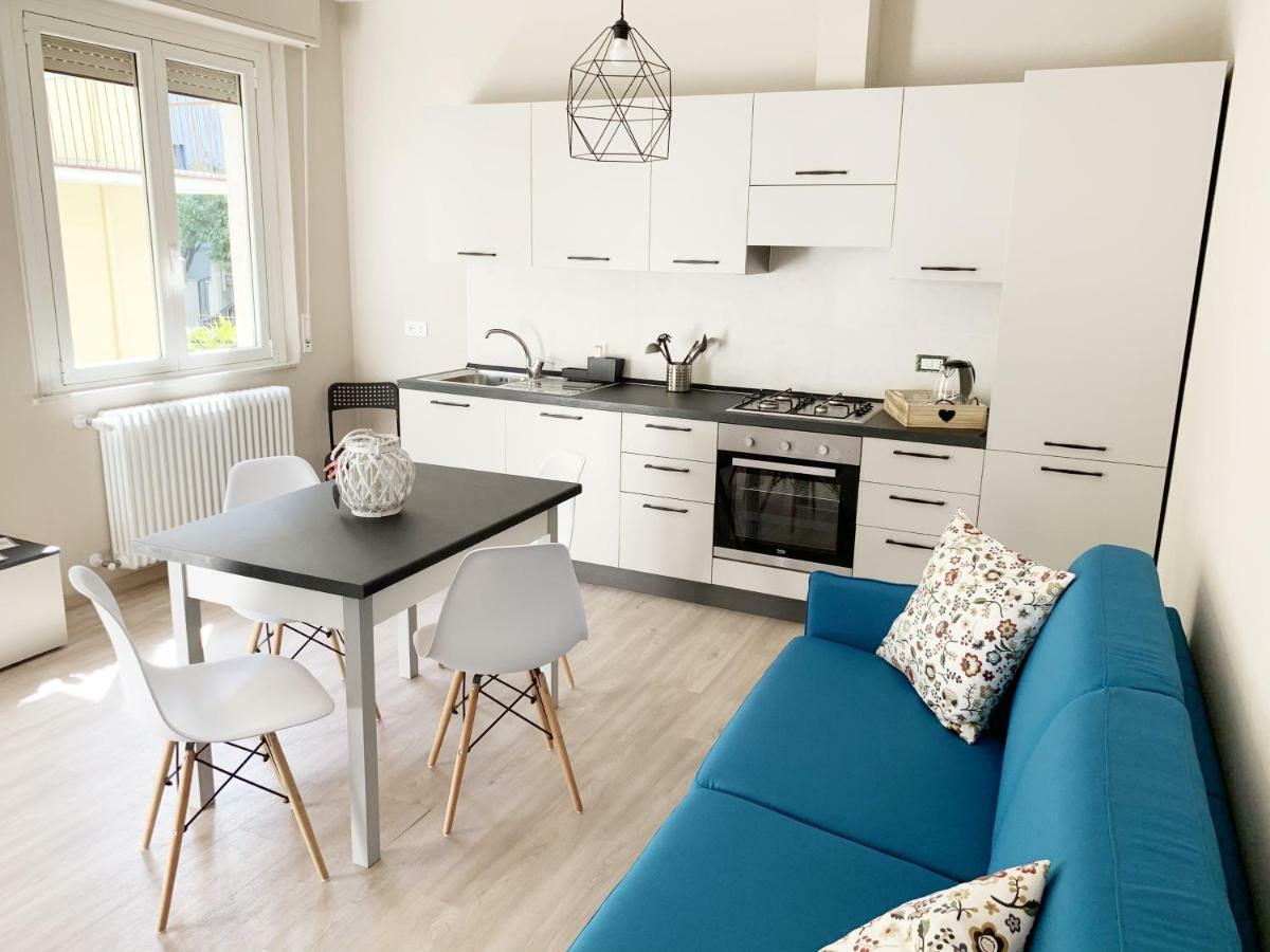 Mamma Casa Marina Center Apartments Rimini Bagian luar foto