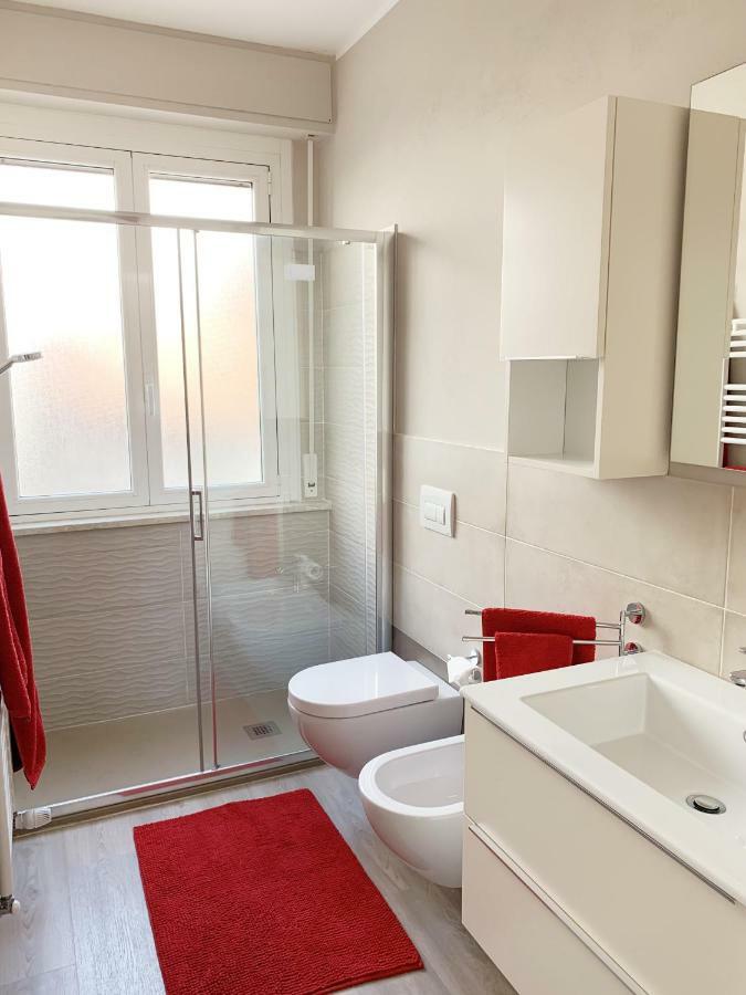 Mamma Casa Marina Center Apartments Rimini Bagian luar foto