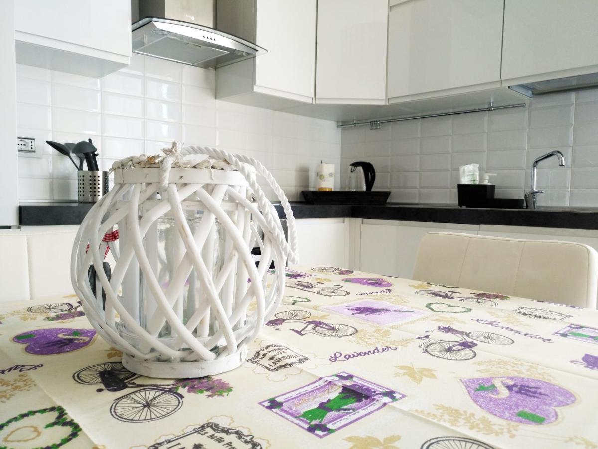 Mamma Casa Marina Center Apartments Rimini Bagian luar foto